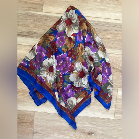 Vintage Berkshire Floral Scarf Made in Italy - Picture 2 of 4